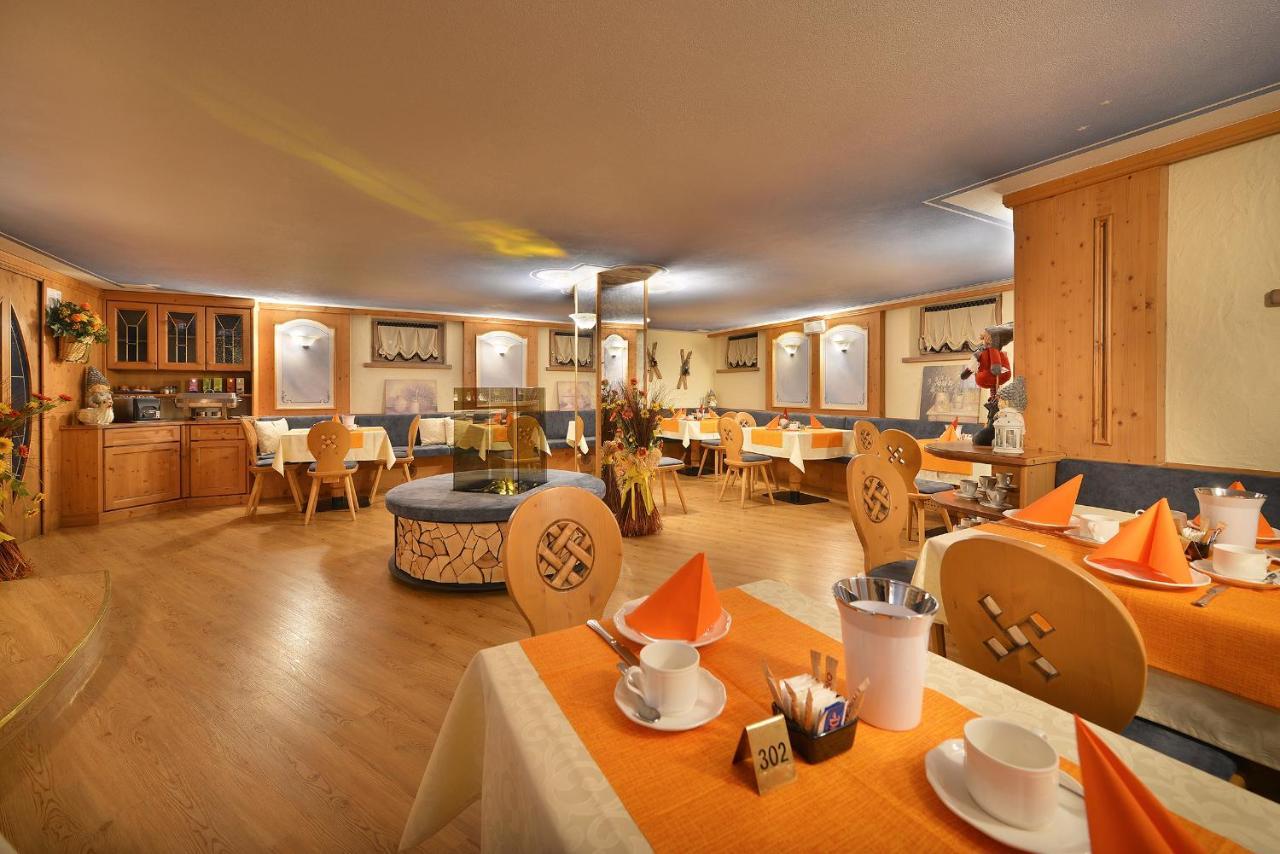Hotel Piccolo Mondo Ливиньо Екстериор снимка